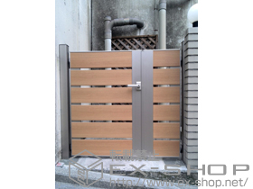 の門扉 ルシアス門扉BW01型 横スリット 両開き親子 複合カラー 門柱使用 施工例