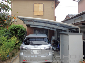 のカーポート レイナポートグラン　積雪〜20cm対応＋レイナポートグラン用　サイドパネル＋着脱式サポート(標準・ハイルーフ兼用)※2本入り1セット 施工例