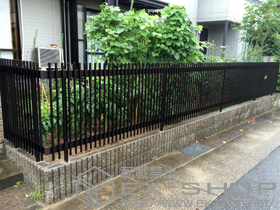 のフェンス・柵 カムフィX 11型 フリー支柱タイプ 施工例