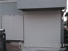 のガレージシャッター ガレージシャッタークワトロ 電動式 外部付タイプ 施工例