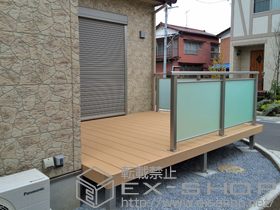 のウッドデッキ リウッドデッキ 200＋シンプルモダンデッキフェンス5型<ポリカーボネートパネル> 施工例