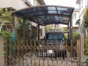 のカーポート カルエードシグマIII 積雪〜20cm対応＋収納式物干し 標準タイプ 2本入り×1セット 施工例