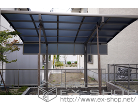 のカーポート カーブポートシグマIII 積雪〜20cm対応＋サイドパネル＋屋根材ホルダー 50タイプ用 1セット＋収納式物干し 標準タイプ 2本入り×1セット＋着脱式サポート 標準 1本入り×2セット 施工例