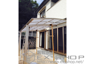 のカーポート プレシオスポート 積雪〜20cm対応＋ヴェクターテラス　吊り下げ式物干し　標準　2本入り 施工例