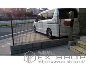 のフェンス・柵 メッシュフェンス M0 間仕切り柱タイプ 施工例