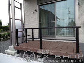 のウッドデッキ リウッドデッキ 200＋シンプルモダンデッキフェンス8型＜横格子1本タイプ＞ 施工例