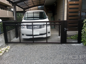 のカーゲート ラビーネ1型 手動式＋ラビーネ1型用　開き戸セット 施工例