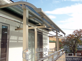 のカーポート ライザーテラスII R型 屋根タイプ 単体 積雪〜20cm対応 施工例