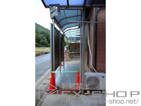 のテラス屋根 ライザーテラスII R型 テラスタイプ 単体 積雪〜20cm対応＋前面スクリーン 施工例