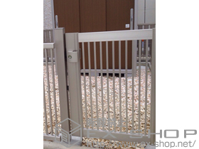 の門扉 エクスライン門扉13型 片開き 門柱使用 施工例