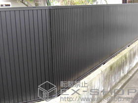 のフェンス・柵 プレスタフェンス 6型 たて目隠し フリーポールタイプ 施工例