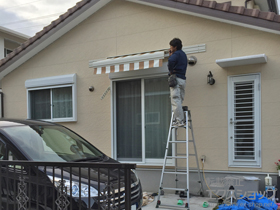 のオーニング・日よけ 彩風S型 手動式＋フリル(ストレート) 施工例