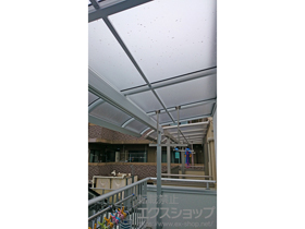 のバルコニー・ベランダ屋根 ヴェクターテラス R型 屋根タイプ 単体 積雪〜20cm対応＋物干しセット 吊り下げ式 施工例