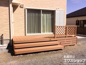 のウッドデッキ リウッドデッキ 200＋リウッドステップ5型 Hタイプ(2段)＋部分段床セット 2段 正面タイプ＋リウッドデッキフェンス2型＜ラチス格子＞ 施工例