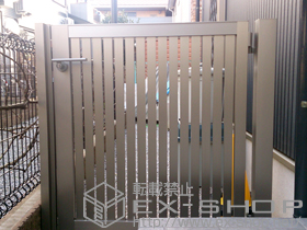 の門扉 プレスタ門扉 7T型 たてスリット 片開き 柱使用 施工例