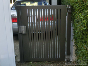 の門扉 ライシス門扉 4型 太たて桟 片開き 柱使用 施工例