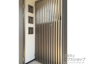 のフェンス・柵 スリットライン ウォールスタイル(壁内タイプ) 35×55たて格子 施工例