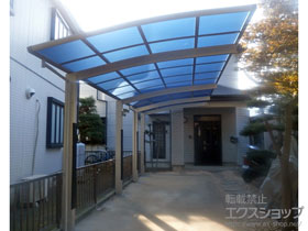 のカーポート レイナポートグラン 縦連棟　積雪〜20cm対応＋柱カバー（小）2枚入り＋着脱式サポート 標準・ハイルーフ兼用 2本入り×1セット 施工例