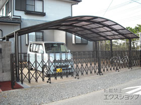 のカーゲート トリップゲート RB型 ノンレール 両開き 施工例