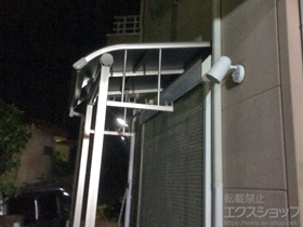 のテラス屋根 プレシオステラス R型 テラスタイプ 単体 積雪〜20cm対応＋吊り下げ式物干し 標準 2本入り×1セット 施工例