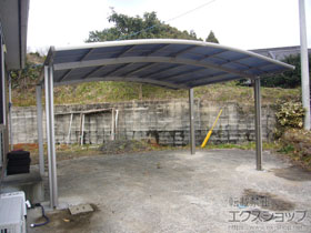 の長崎県のカーポート ネスカR (ラウンドスタイル) ワイド 積雪〜20cm対応 施工例