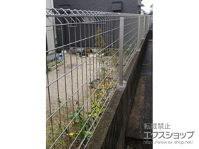のフェンス・柵 イーネットフェンス1F型 自由柱施工 施工例