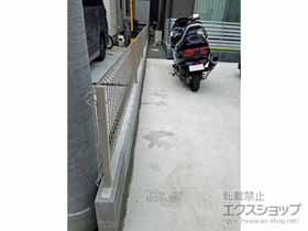 のフェンス・柵 メッシュフェンスBB 自在柱 施工例