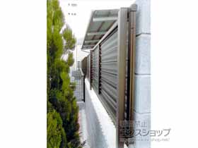のフェンス・柵 レスティナフェンス5型 目隠しルーバー 自由柱 施工例