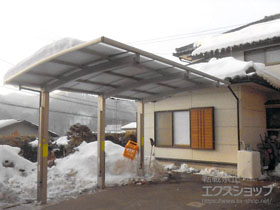 のカーポート レイナポートグラン50 積雪〜50cm対応＋着脱式サポート　標準・ハイロング兼用　3本入り×1セット 施工例