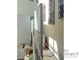 のフェンス・柵 プレスタフェンス 8S型 採光ルーバー アルミ多段柱 施工例