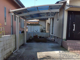 のカーポート プレシオスポート 積雪〜20cm対応＋着脱式補助柱 2本入り×1セット 施工例