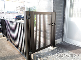 の門扉 エクスライン門扉13型 片開き 門柱仕様 施工例