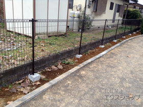 のフェンス・柵 メッシュフェンスM0 間仕切りタイプ 施工例
