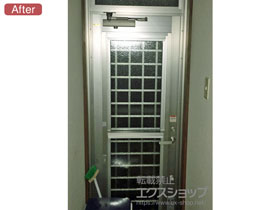 の玄関ドア リシェント勝手口ドア PG仕様(ランマ付)R A型 施工例