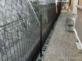 のフェンス・柵 イーネットフェンス 2F型 自由柱施工 施工例