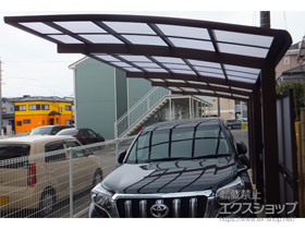 のカーポート レイナポートグラン　積雪〜20cm対応＋着脱式サポート 標準・ハイルーフ兼用 2本入り×1セット＋サイドパネル 施工例