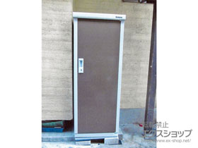 の物置・屋外倉庫 アイビーストッカー（BJX-065D-TB） 施工例