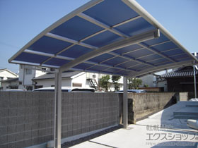 のカーポート レイナポートグラン　積雪〜20cm対応＋着脱式サポート 標準・ハイルーフ兼用 2本入り×1セット 施工例