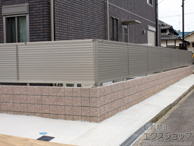 のフェンス・柵 レスティナフェンス7型 自由柱 施工例