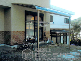 のテラス屋根 ライザーテラスII R型 テラスタイプ 単体 積雪〜20cm対応＋吊り下げ物干し 施工例