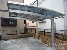 のカーポート プレシオスポート 積雪〜20cm対応＋着脱式補助柱　標準・ハイルーフ兼用  (2本入り) 施工例