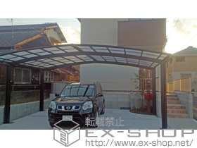 のカーポート レイナトリプルポートグラン　積雪〜20cm対応＋水平式物干し(カーポート柱用) 標準 2本入×1 施工例