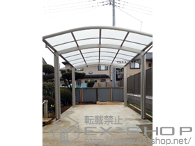 のカーポート レイナワンポートグラン　積雪〜20cm対応＋レイナワンポートグラン用水平式物干し（テラス柱用）2本入り ロング 施工例