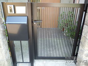 の門扉 プレスタ門扉 2型 細たて桟 片開き 柱使用 施工例