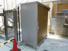 の物置・屋外倉庫 エスモ 一般型 1950×900×1959(ESD-1909AGL WB) 施工例