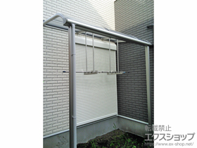 のテラス屋根 プレシオステラス R型 テラスタイプ 単体 積雪〜20cm対応＋吊り下げ式物干し 施工例