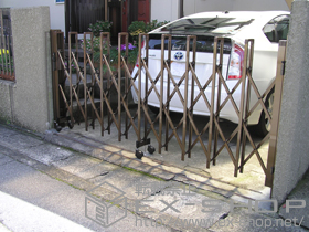 のカーゲート トリップゲート RB型 ノンレール 片開き 30Ｓ 施工例