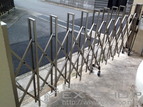 のカーゲート トリップゲート RA型 ノンレール 片開き 33S 施工例