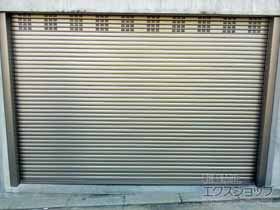 のガレージシャッター ガレージシャッタークワトロ 電動内部付RC造用躯体直付タイプ ※外部停電時開閉機構 施工例