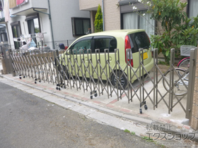 のカーゲート トリップゲート RB型 ノンレール 両開き 施工例